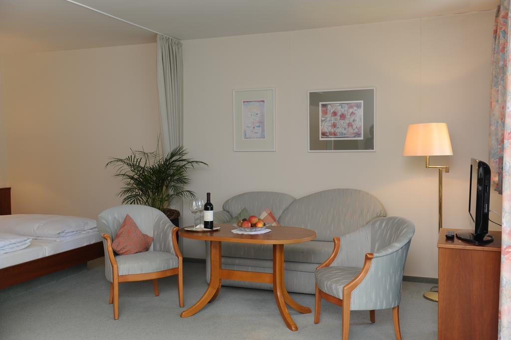 Hotel Gasthaus Adler Bad Waldsee Bagian luar foto