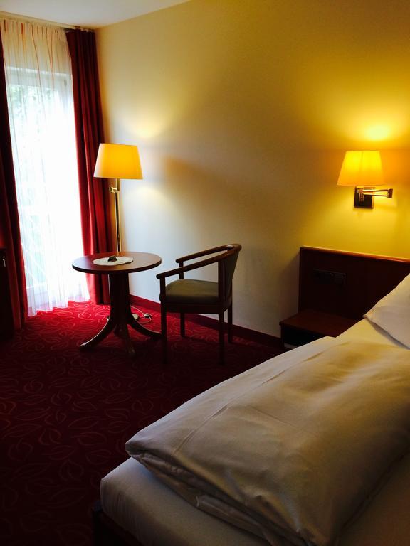 Hotel Gasthaus Adler Bad Waldsee Bagian luar foto