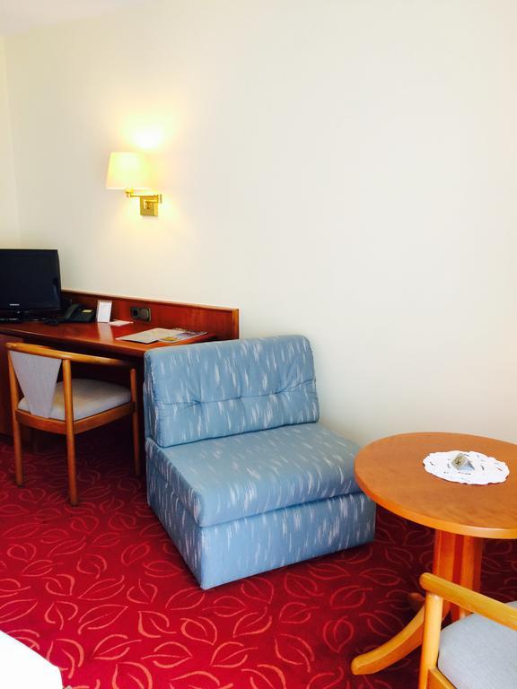 Hotel Gasthaus Adler Bad Waldsee Bagian luar foto